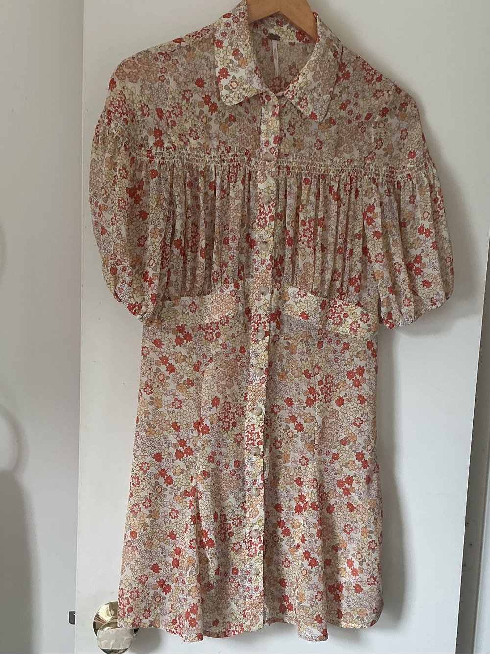 FREE PEOPLE Women’s Floral Button-Front Dress in Cream and Coral